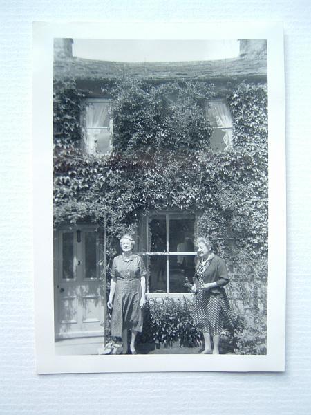ABk95- Moorgate Cottage,The Green, Long Preston now home of Marion and Madge Delves.jpg - Moorgate Cottage,The Green, Long Preston now home of Marion and Madge Delves